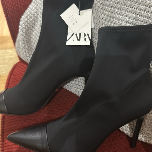 Zara Elegant Black Ankle Booties - Picture 5 of 5
